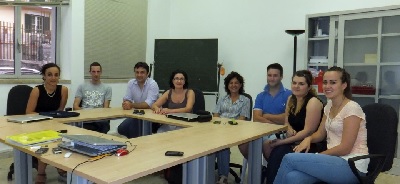 Lo staff di Impresa Insieme con alcuni dei giovani del Laboratorio di marketing territoriale di Catelnuovo Parano (SERAF) 